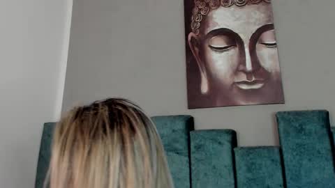 Lian online show from 03-05-25, 01:21