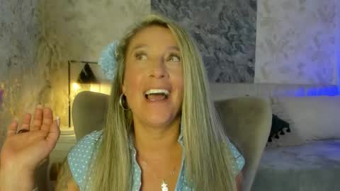 Lian online show from 12-03-25, 07:34