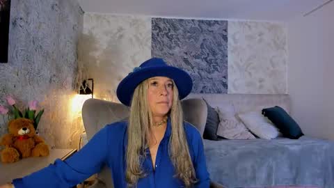 Lian online show from 02-21-26, 07:37