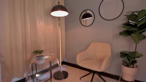 Lia online show from 02-12-25, 01:06