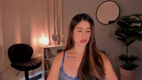 Lia online show from 10-15-25, 12:49