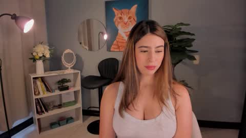 Lia online show from 02-05-26, 01:16