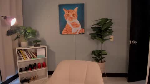 Snapshot of liapearce chatting on 04-22-26, 04:30 Lia online show from 04-22-26, 04:30