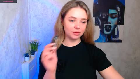 Liara online show from 05-19-26, 07:26