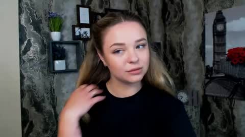 Snapshot of liaralime_ chatting on 06-29-26, 07:25 Liara online show from 06-29-26, 07:25