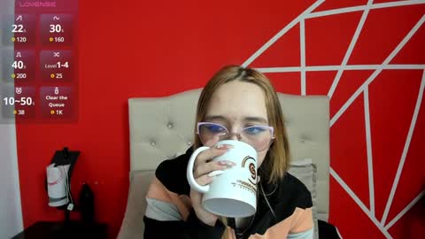 Lia Roberts online show from 01-15-25, 12:04