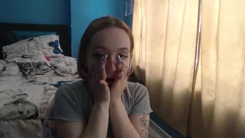 Lia Roberts online show from 02-18-25, 05:53