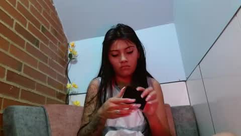 Snapshot of liarouse04 chatting on 07-13-26, 02:20 Liarouse04 online show from 07-13-26, 02:20