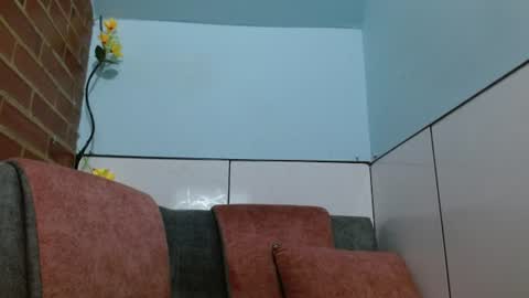 Snapshot of liarouse04 chatting on 07-18-26, 02:21 Liarouse04 online show from 07-18-26, 02:21