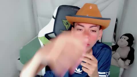 Snapshot of liarr_ chatting on 02-04-26, 08:47 LIAR online show from 02-04-26, 08:47