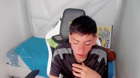 Snapshot of liarr_ chatting on 02-05-26, 08:46 LIAR online show from 02-05-26, 08:46