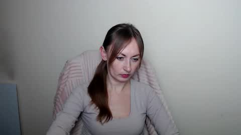 Lia online show from 04-19-26, 02:27