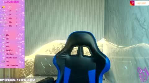 Dani online show from 04-11-26, 12:42