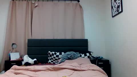 Snapshot of liatalian chatting on 01-08-26, 10:34 liatalian online show from 01-08-26, 10:34