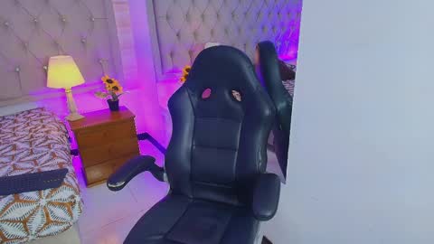 Lia  online show from 03-26-26, 07:52