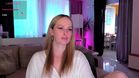 Snapshot of libby_nora chatting on 12-04-24, 11:08 Libby online show from 12-04-24, 11:08