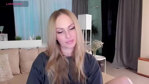 Snapshot of libby_nora chatting on 01-31-25, 01:23 Libby online show from 01-31-25, 01:23