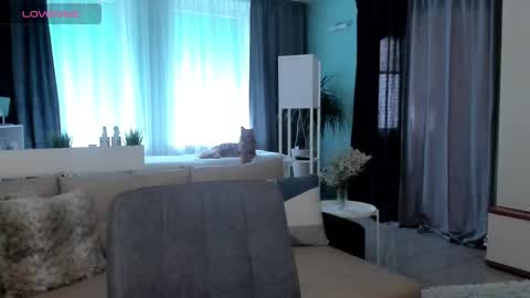 Snapshot of libby_nora chatting on 02-18-25, 08:27 Libby online show from 02-18-25, 08:27