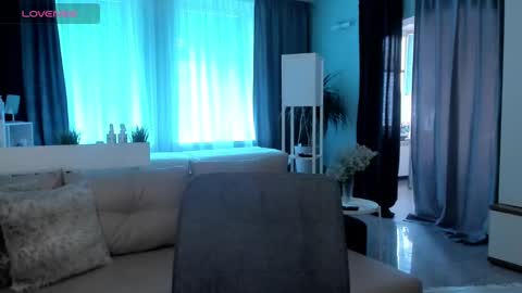 Snapshot of libby_nora chatting on 02-19-25, 12:22 Libby online show from 02-19-25, 12:22