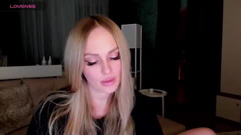 Snapshot of libby_nora chatting on 03-04-25, 04:52 Libby online show from 03-04-25, 04:52