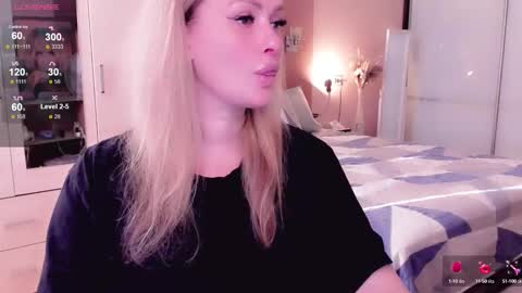 Snapshot of libby_nora chatting on 09-28-25, 09:47 Libby online show from 09-28-25, 09:47