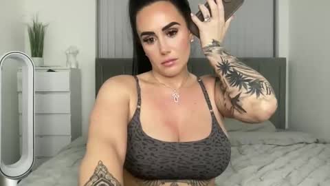 Snapshot of libbyloveheartx chatting on 12-28-24, 04:52 Libby online show from 12-28-24, 04:52