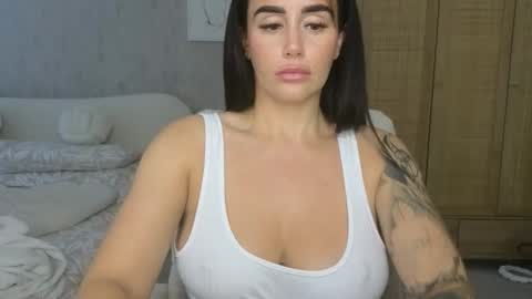 Snapshot of libbyloveheartx chatting on 10-14-25, 08:59 Libby online show from 10-14-25, 08:59