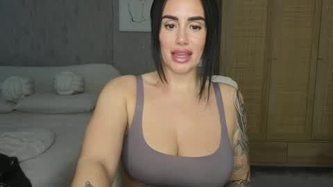 Snapshot of libbyloveheartx chatting on 11-14-25, 10:58 Libby online show from 11-14-25, 10:58