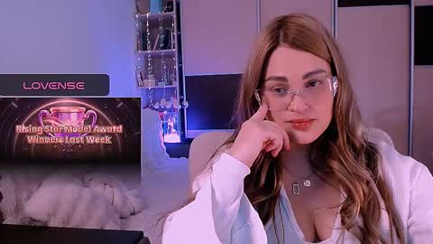 libra_mia online show from 02-10-26, 04:55