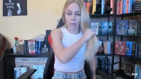 Anna online show from 12-01-25, 08:52