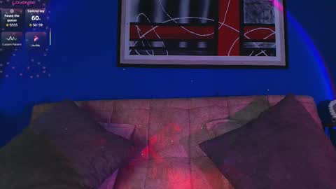 Valentina Hall online show from 11-16-25, 12:33