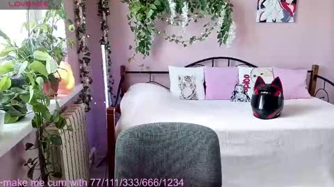 Snapshot of lick_it_up_big_boy chatting on 05-03-26, 12:33 Welcome guys in my room Im Claire online show from 05-03-26, 12:33