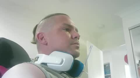 lickitwell29 online show from 04-15-26, 01:23