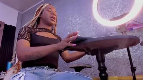 licy online show from 01-12-25, 05:54