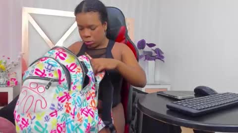 Snapshot of licyevans1 chatting on 11-29-25, 07:06 licyevans1 online show from 11-29-25, 07:06