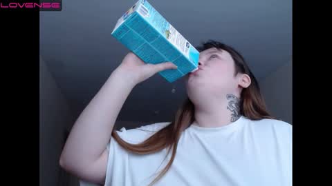 Snapshot of light_lunaa chatting on 01-02-25, 09:33 light_lunaa online show from 01-02-25, 09:33