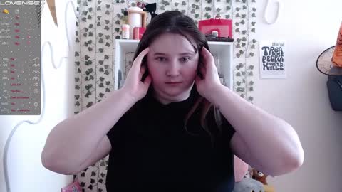 Snapshot of light_lunaa chatting on 02-07-25, 04:27 light_lunaa online show from 02-07-25, 04:27