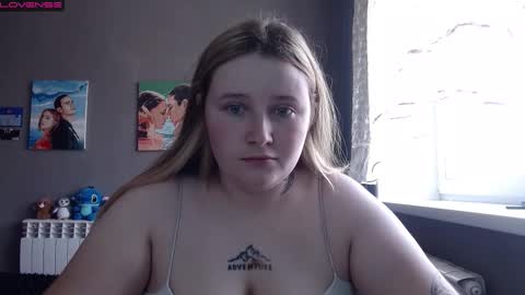 Snapshot of light_lunaa chatting on 09-21-25, 07:10 light_lunaa online show from 09-21-25, 07:10