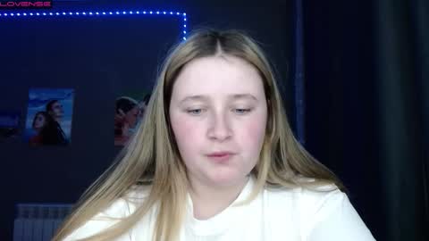 Snapshot of light_lunaa chatting on 10-11-25, 01:53 light_lunaa online show from 10-11-25, 01:53