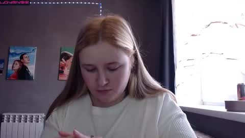 Snapshot of light_lunaa chatting on 10-20-25, 05:30 light_lunaa online show from 10-20-25, 05:30