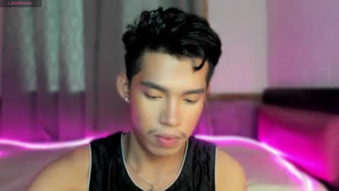 Snapshot of lightjt4 chatting on 12-19-25, 04:19 Jt online show from 12-19-25, 04:19