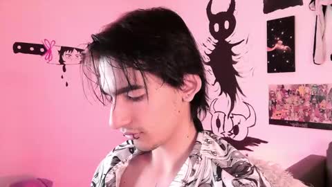 Snapshot of lightning_ezio chatting on 03-09-25, 02:39 Ezio online show from 03-09-25, 02:39