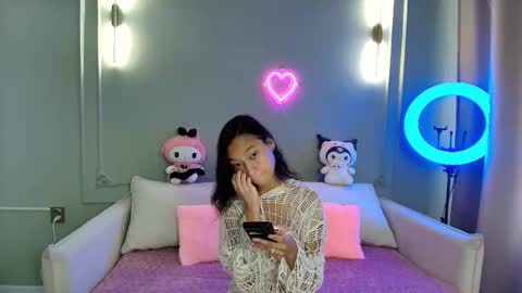 Lihn Pham online show from 12-01-25, 03:33