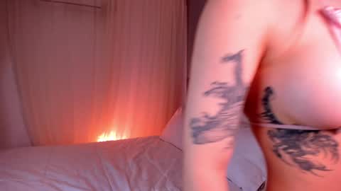 Snapshot of liia_sweett chatting on 01-15-25, 04:54 Lia Sweet online show from 01-15-25, 04:54
