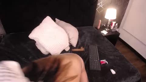 Snapshot of liia_tomson chatting on 02-24-26, 07:23 lia online show from 02-24-26, 07:23