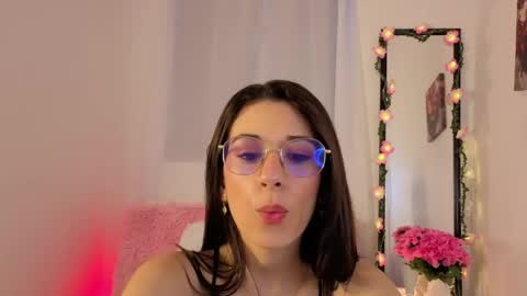 Snapshot of liiaa__7 chatting on 06-05-26, 01:28 liiaa online show from 06-05-26, 01:28