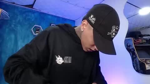 Snapshot of liiaam_lee_ chatting on 01-25-25, 12:58 Daniel online show from 01-25-25, 12:58