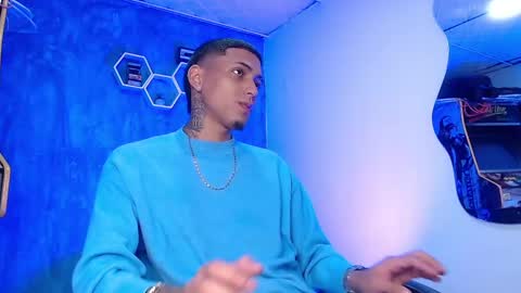 Snapshot of liiaam_lee_ chatting on 01-26-25, 01:15 Daniel online show from 01-26-25, 01:15