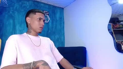 Snapshot of liiaam_lee_ chatting on 02-01-25, 01:09 Daniel online show from 02-01-25, 01:09