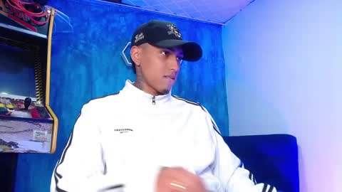 Snapshot of liiaam_lee_ chatting on 02-04-25, 12:55 Daniel online show from 02-04-25, 12:55